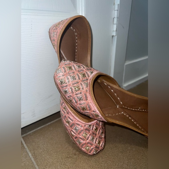 Khussa Flats - Picture 1 of 2